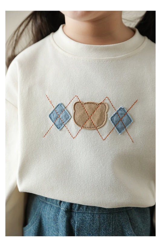 Girls vintage cream long sleeve T-shirt with bear patch