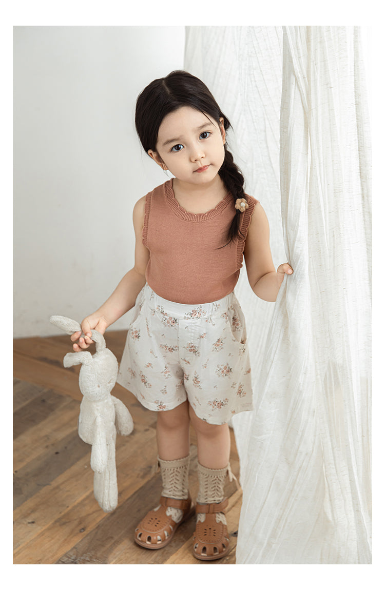 Girls LIghtweight White Cotton Shorts, Vintage Floral