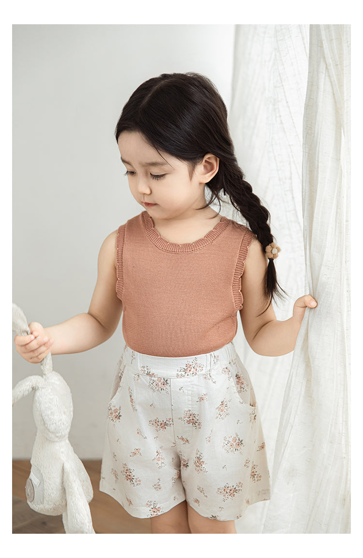 Girls LIghtweight White Cotton Shorts, Vintage Floral